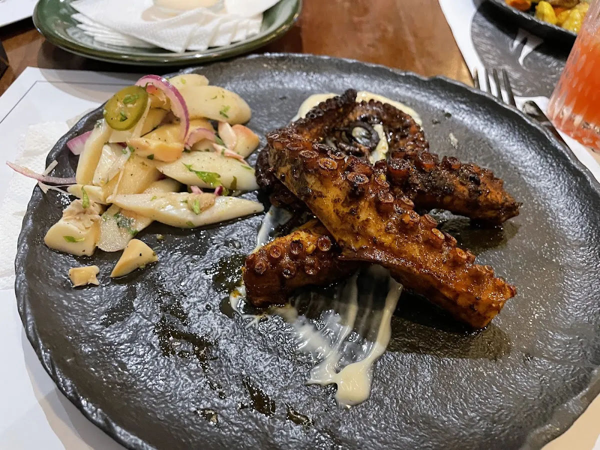 Experience Culinary Excellence at 6 12 Cocina & Vista - Ciudad de Guatemala, Guatemala - Photo 2