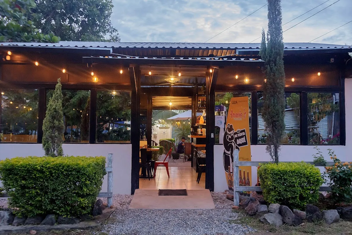 Annias: Delicious Food y Craft Beer en El Progreso!