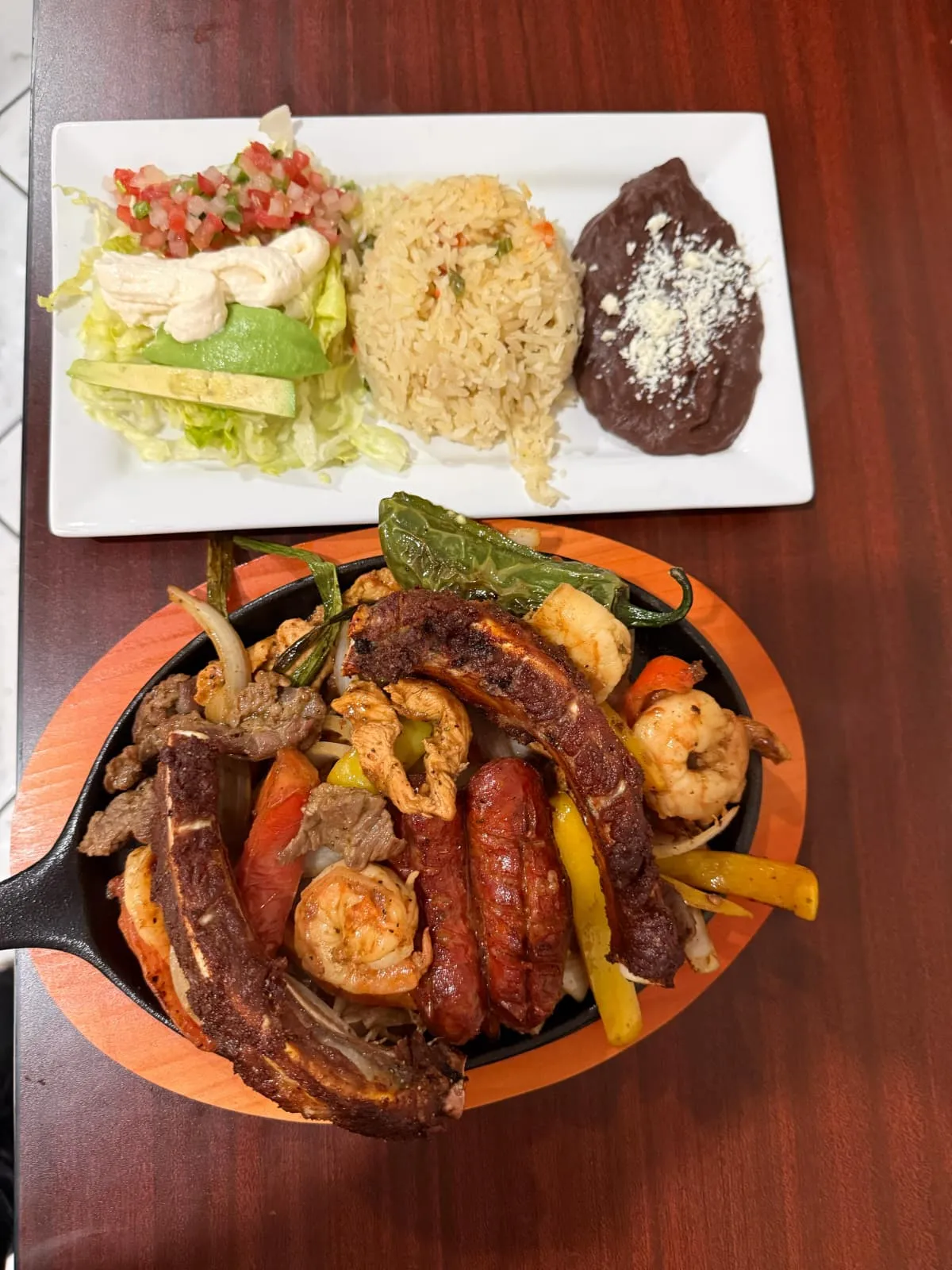 Savor Antojitos Guatemaltecos en Shelbyville, Kentucky!