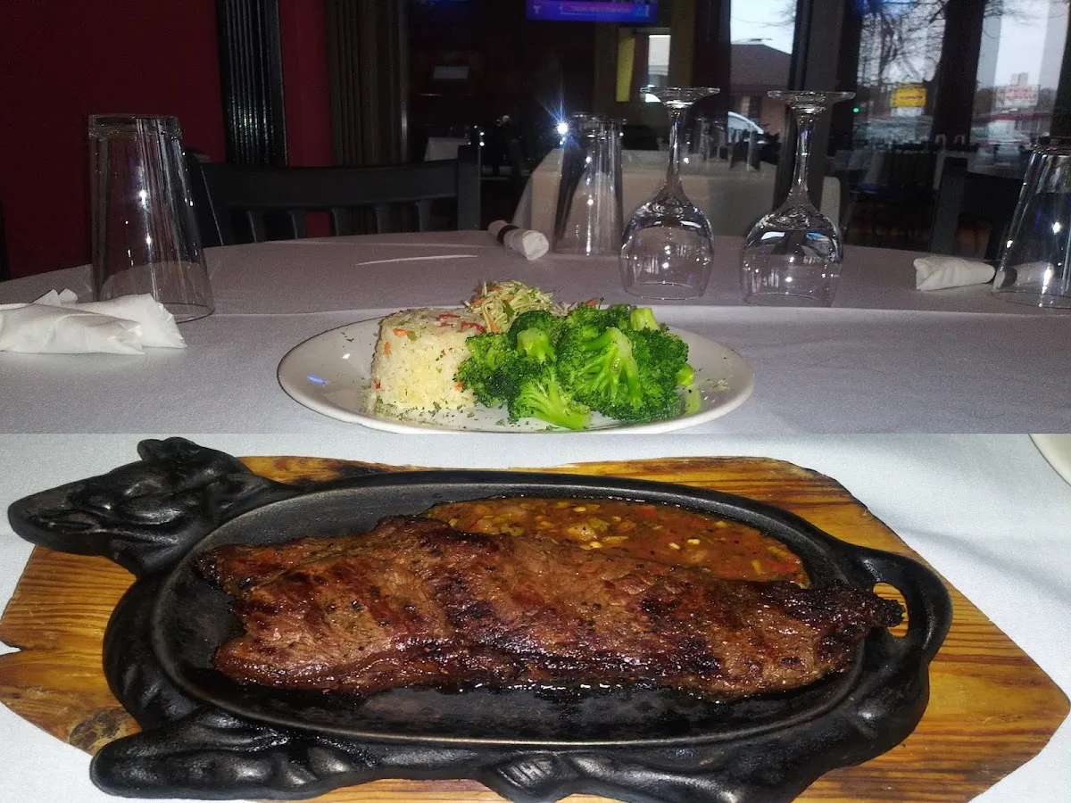 Discover BryAnna's Restaurant & Bar Guatemalan - Salvadoran Cuisine - Chicago, Illinois - Photo 4