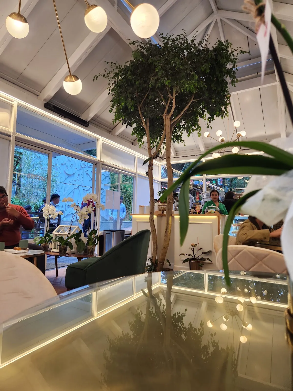 Café Atrio: Chill Vibes y Deliciosos Postres en Guatemala