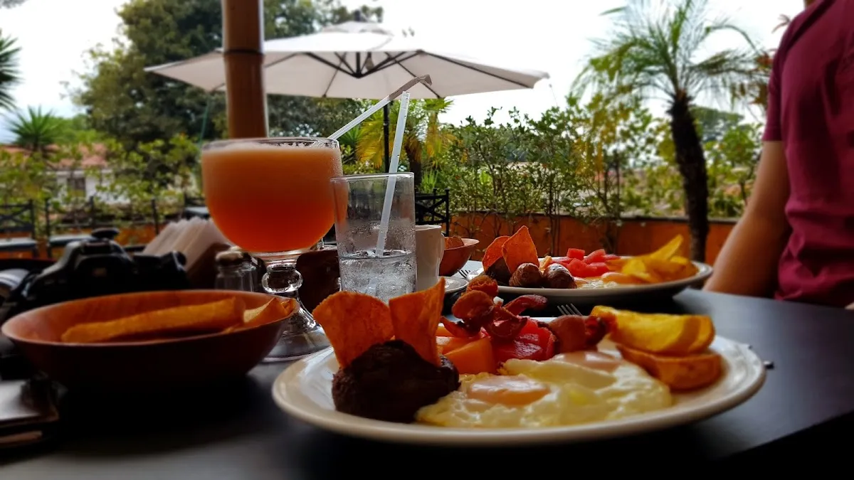 Café Sky Antigua Guatemala: Delicious Views & Good Vibes