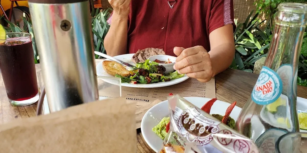 Cafetería Vivero La Escalonia: Nature & Good Food Bliss