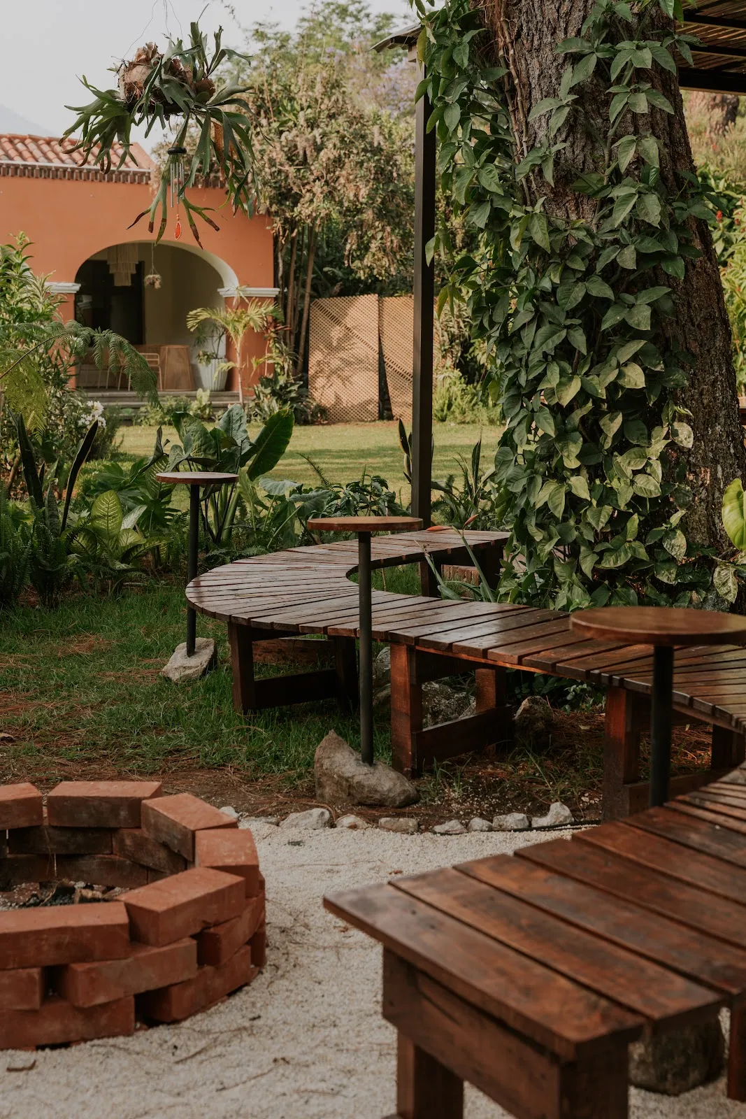 Garden Café at Casa Donya: Un Oasis en Antigua