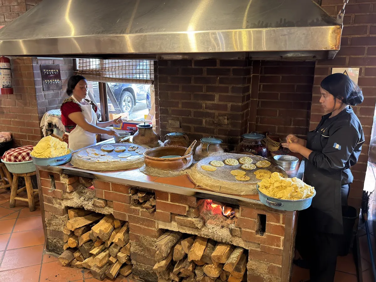 Discover Chichoy: A Culinary Gem in San José - San José Chirijuyú, Chimaltenango - Photo 2