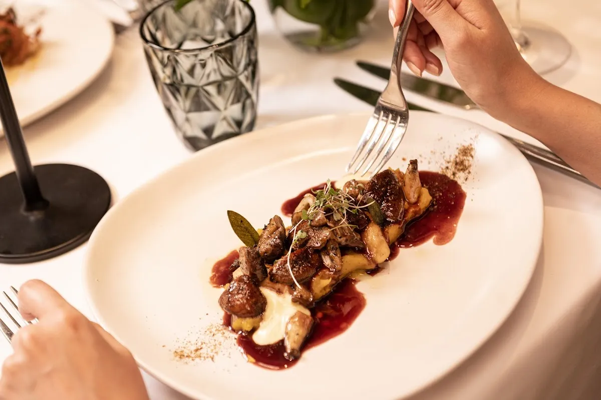 Clios Antigua: Sabor Mediterráneo en el Corazón de Guatemala