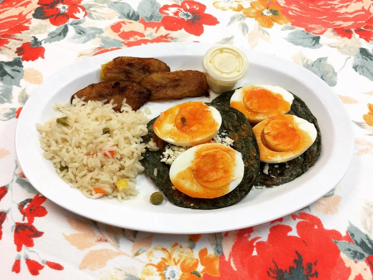 El Quetzal Bakery: Sabor Guatemalteco en Houston, TX