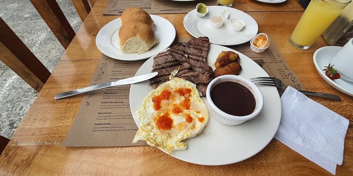 Savor Finca Colombia La Antigua Guatemala: Delivery Delights!