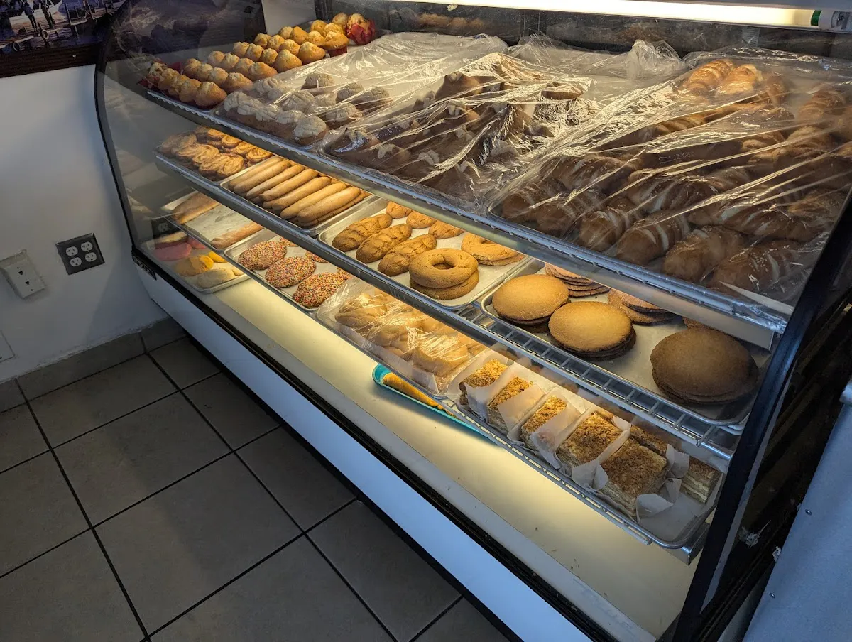 Delight in Authentic Flavors at Guatemala City Restaurante y Panaderia - Las Vegas, Nevada - Photo 4