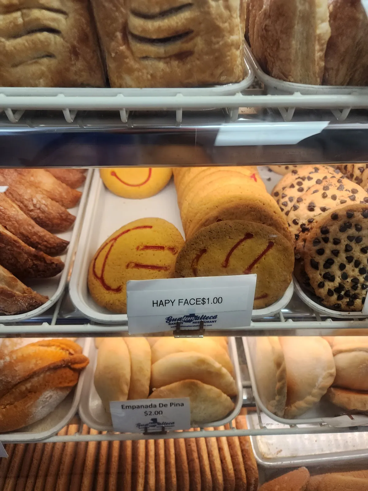 Discover Authentic Flavors at Guatemalteca Bakery and Restaurant - Los Angeles, California - Photo 3