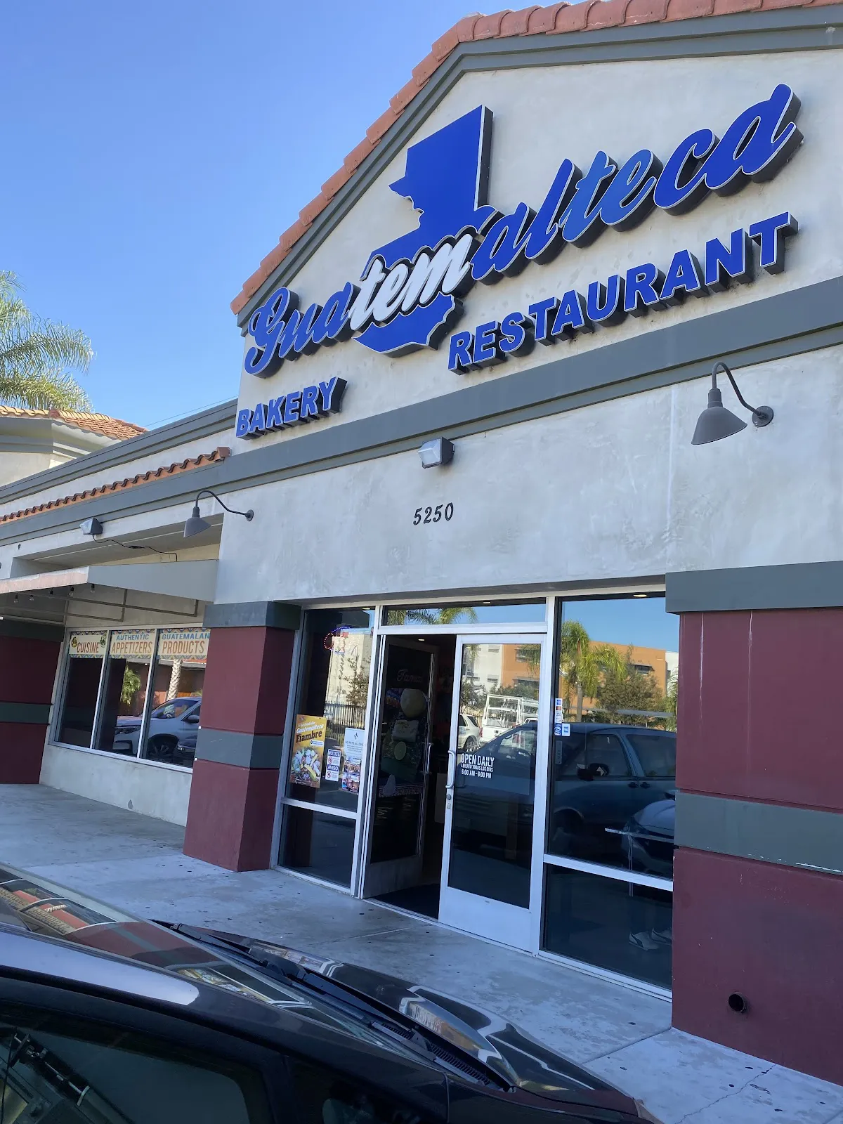 Experience Authentic Flavors at Guatemalteca Bakery and Restaurant - Maywood, California - Photo 4