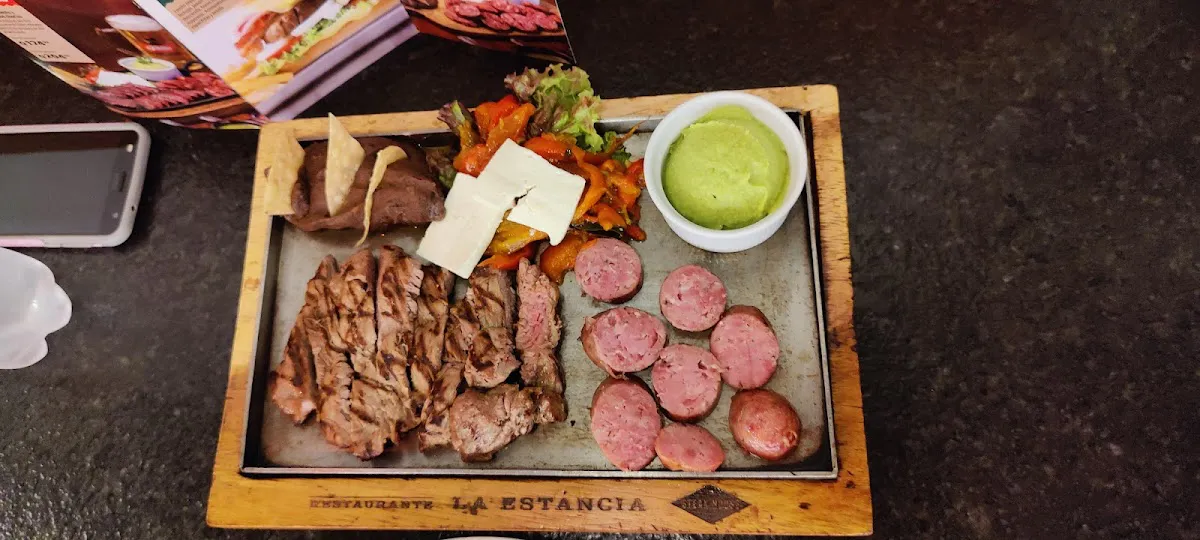 La Estancia Steakhouse: A Culinary Gem in Quetzaltenango - Quetzaltenango, Quetzaltenango - Photo 3