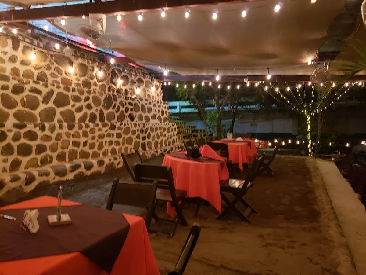 Aventura y Sabor en El Malecón Restaurante en Catarina