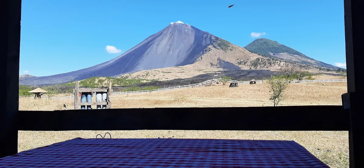 Experience Authentic Flavors at Pacaya Restaurante - Los Pocitos, Guatemala - Photo 3