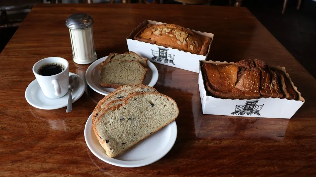 Dona Luisa Xicotencatl: La Panaderia Antigua Must-Try!