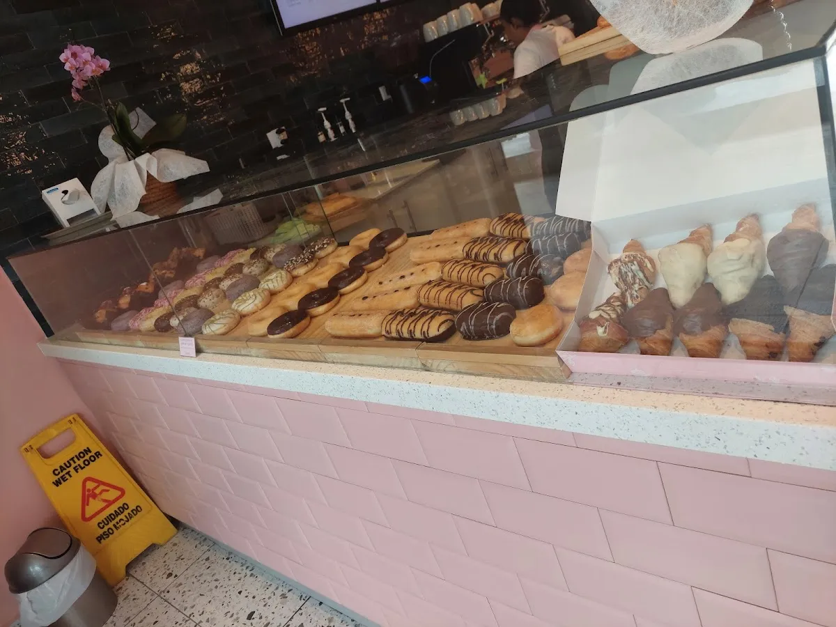 Brunch y Panadería Cayala en Recién Horneado, Guatemala