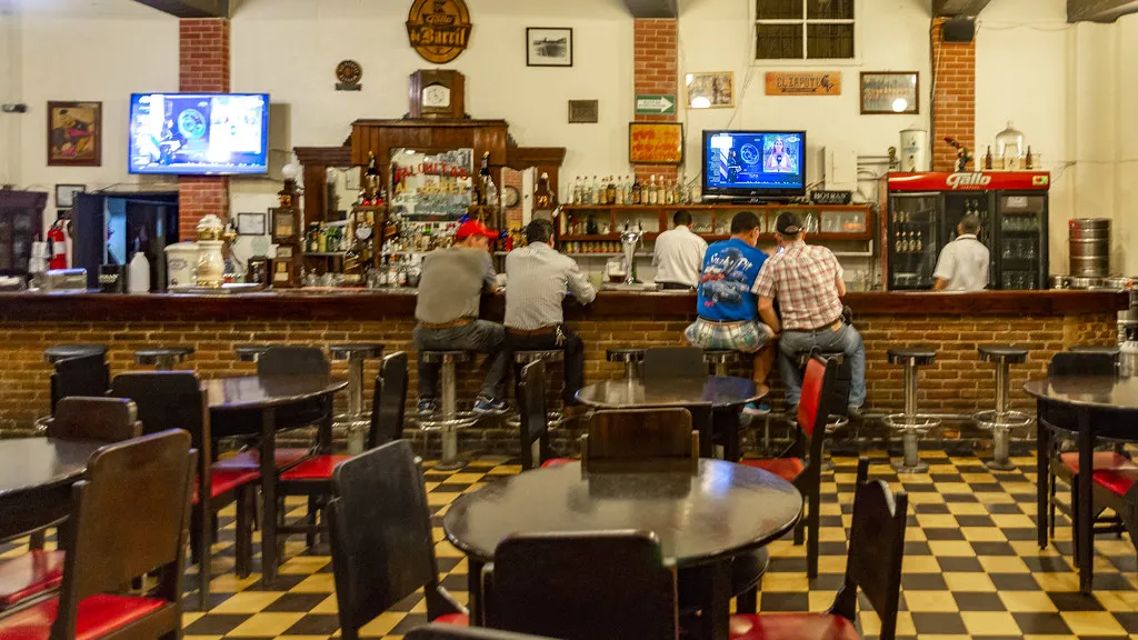 Culinary Joyas en Pasaje Rubio: Gastronomía y Historia