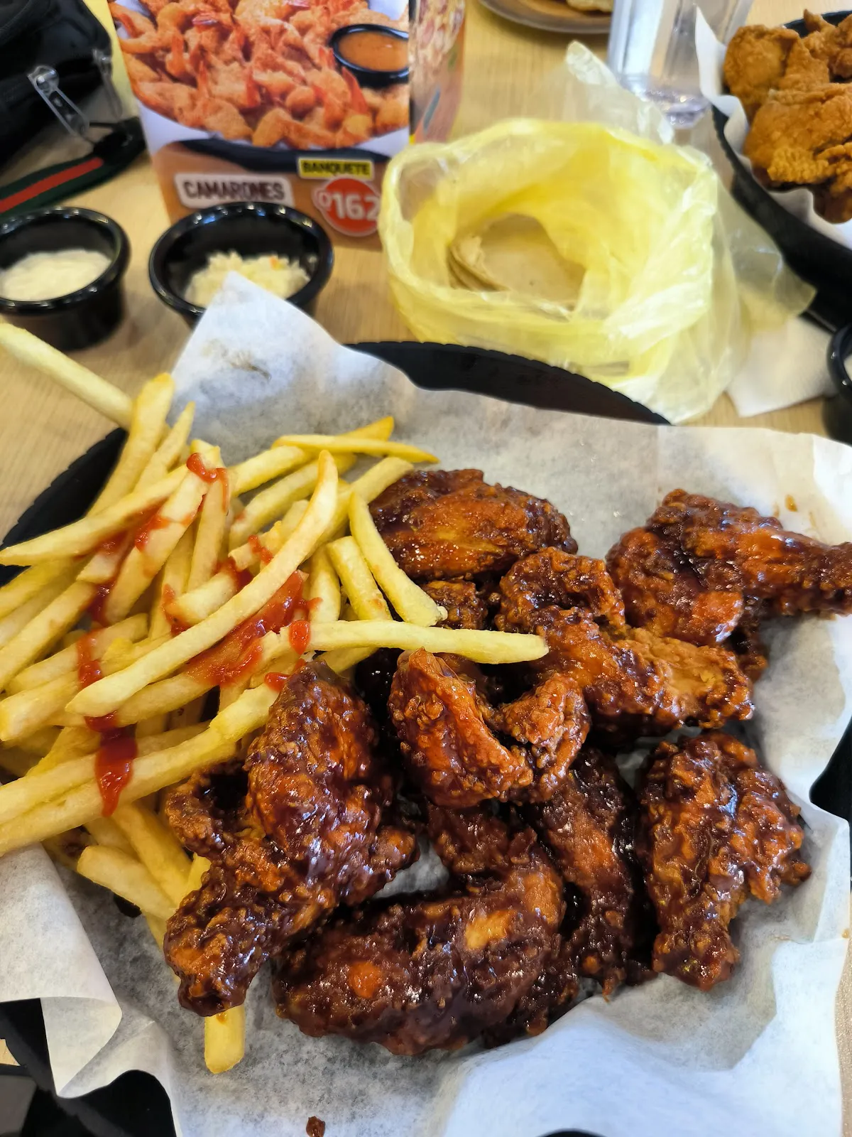 Savor Authentic Flavors at Pollo Campero • Metroplaza 4 Caminos - San Cristóbal Totonicapán, Totonicapán Department - Photo 2