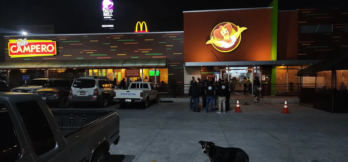 Delicious Eats at Pollo Campero • Metroplaza 4 Caminos - San Cristóbal Totonicapán, Totonicapán Department - Photo 4