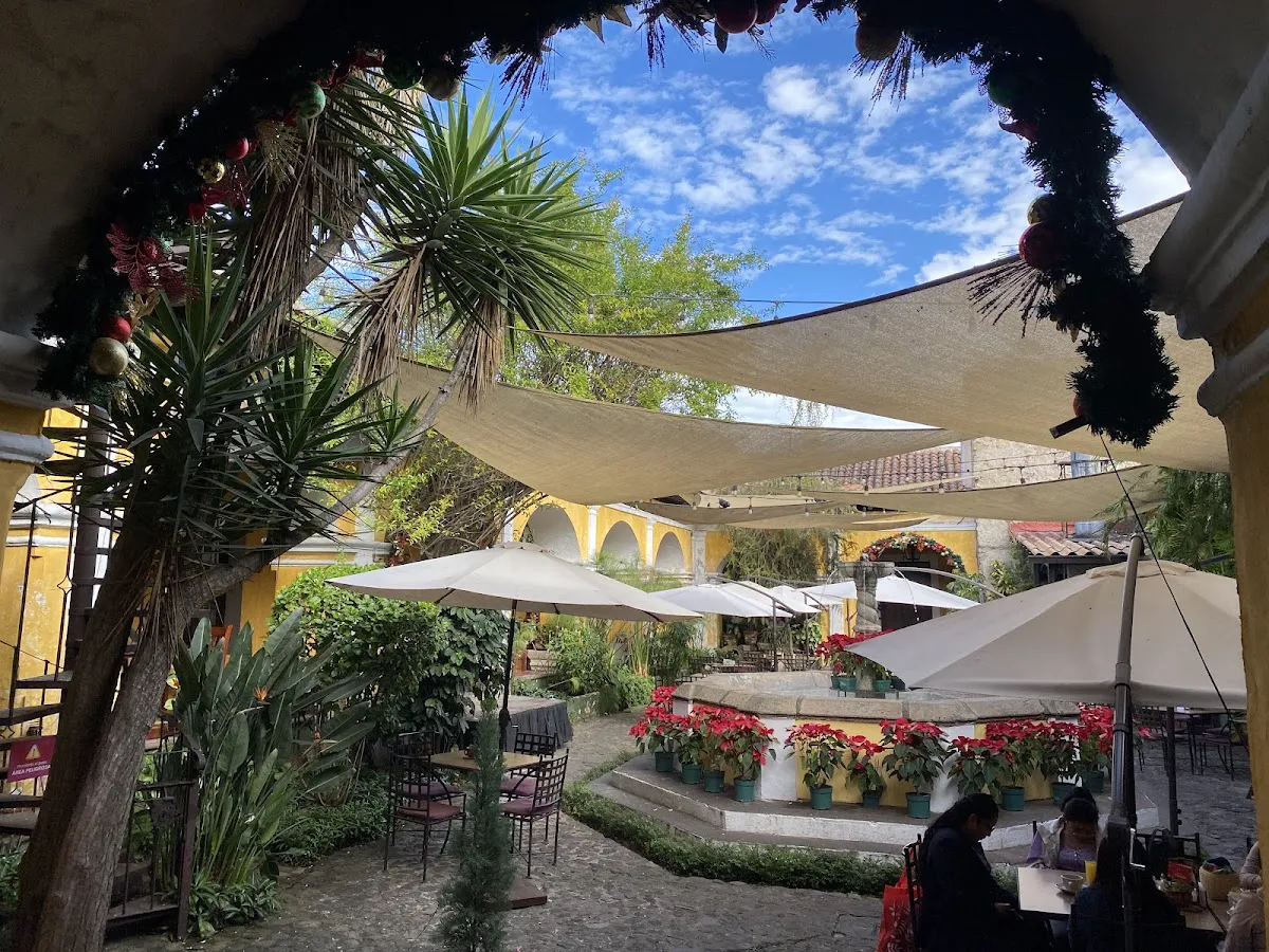Experience Culinary Delight at Restaurante del Arco - Antigua Guatemala, Sacatepéquez - Photo 4