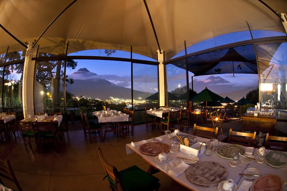 El Tenedor del Cerro: Comida y Vistas en Antigua Guatemala