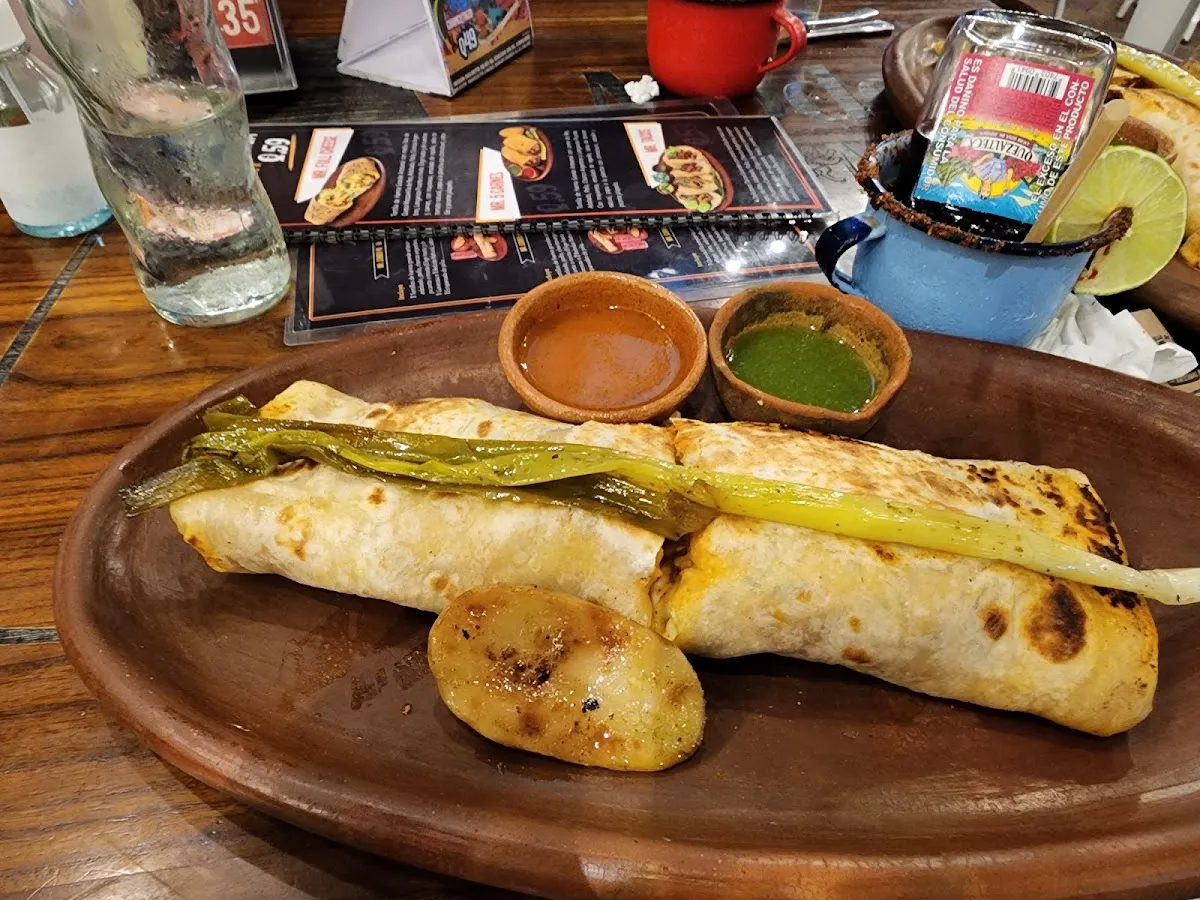 Drink or dessert presentation at Tortillas de Harina de Guatemala: Sabor y Tradición Caribeña - Gastronomía