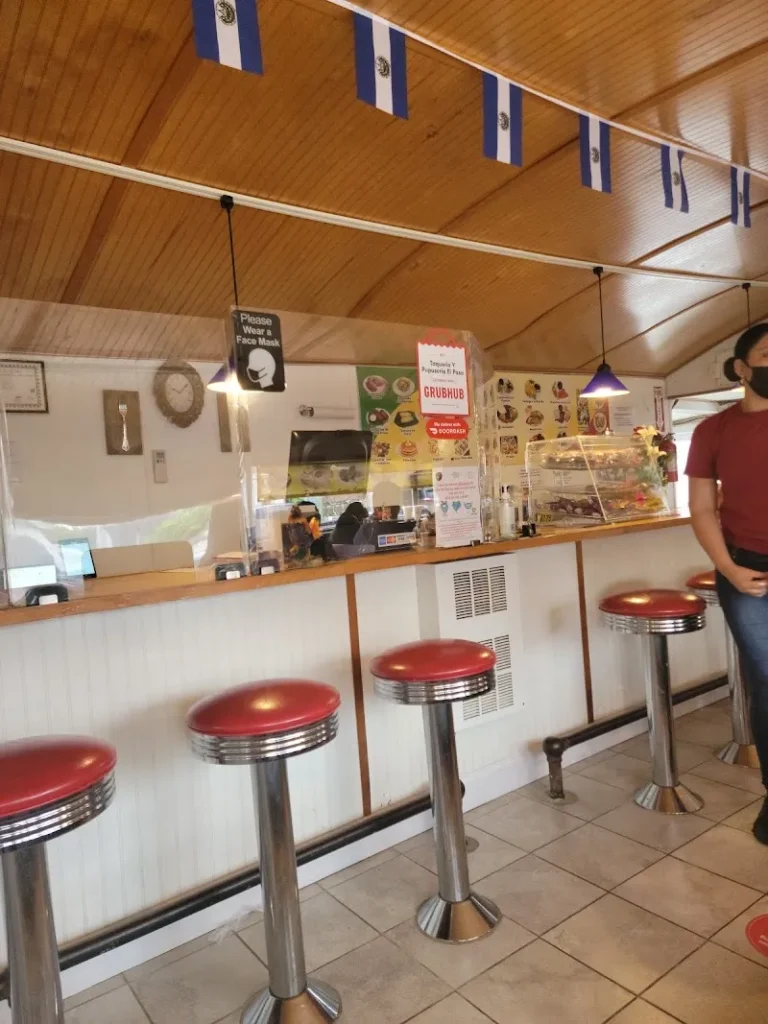 Restaurante El paso pupuseria y taqueria en Concord
