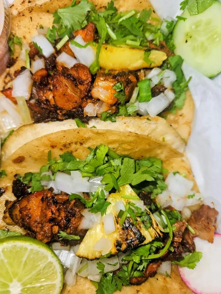 Restaurante La Quetzalteca taco truck en Mobile