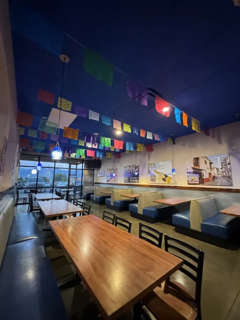Restaurante Smothered Burrito en West Jordan