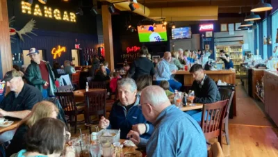 Restaurante The Hangar On The Wharf en Juneau