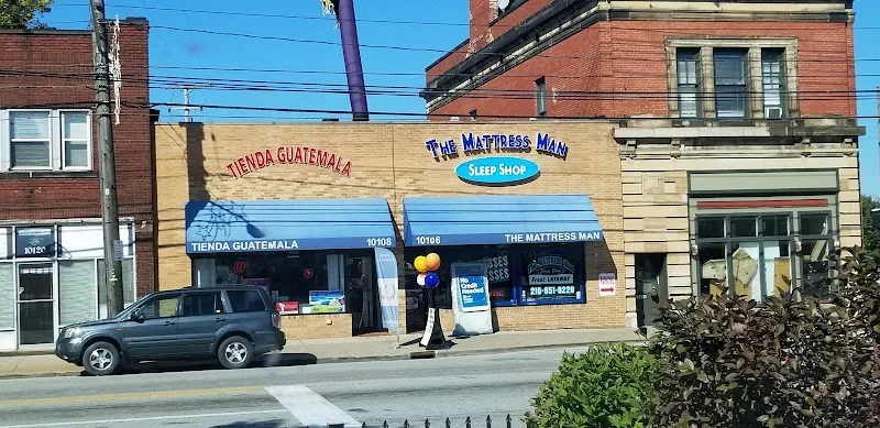 Restaurante Tienda Guatemala en Cleveland