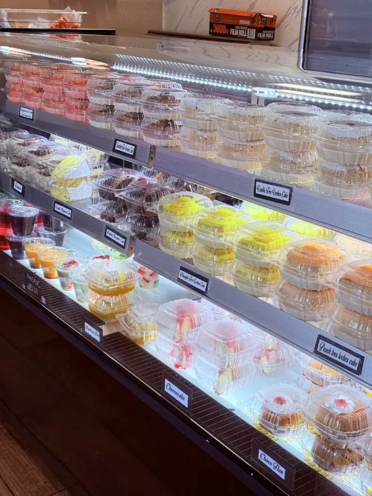 Restaurante Tres leches cake’s flor en South Portland