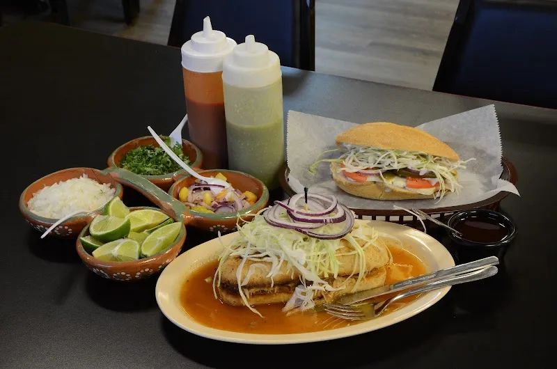 Interior de Antojitos Teca
