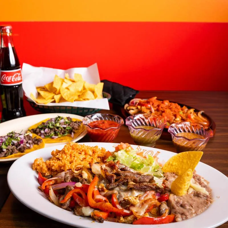 Interior de Burritos Don Chuy