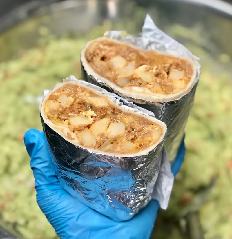 Interior de Cali Burritos LLC