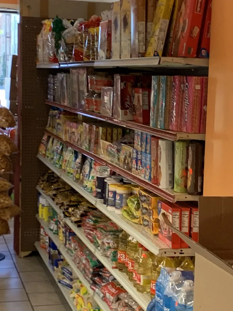 Interior de Carniceria los gallos