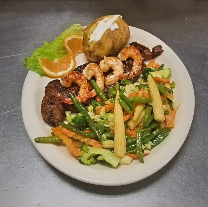 Interior de Chaparro's Family Restaurant