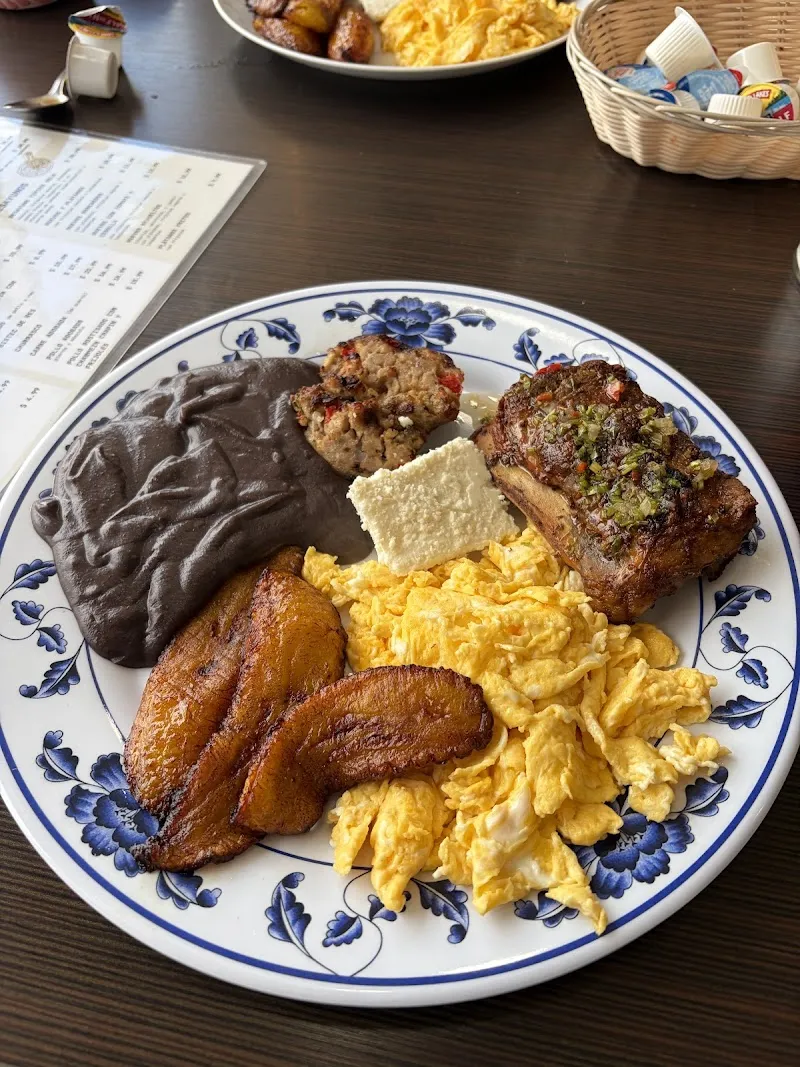 El Sabor Autentico De Xela, Guatemalan & bakery restaurant en Houston, Texas