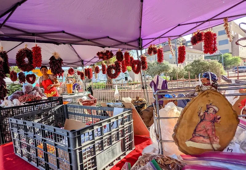 Interior de Farmers & Crafts Market of Las Cruces