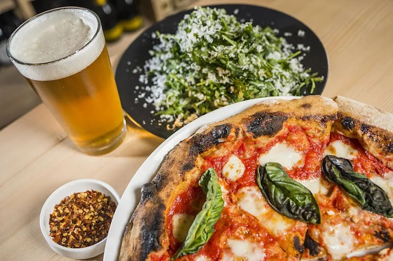 Interior de In Bocca al Lupo