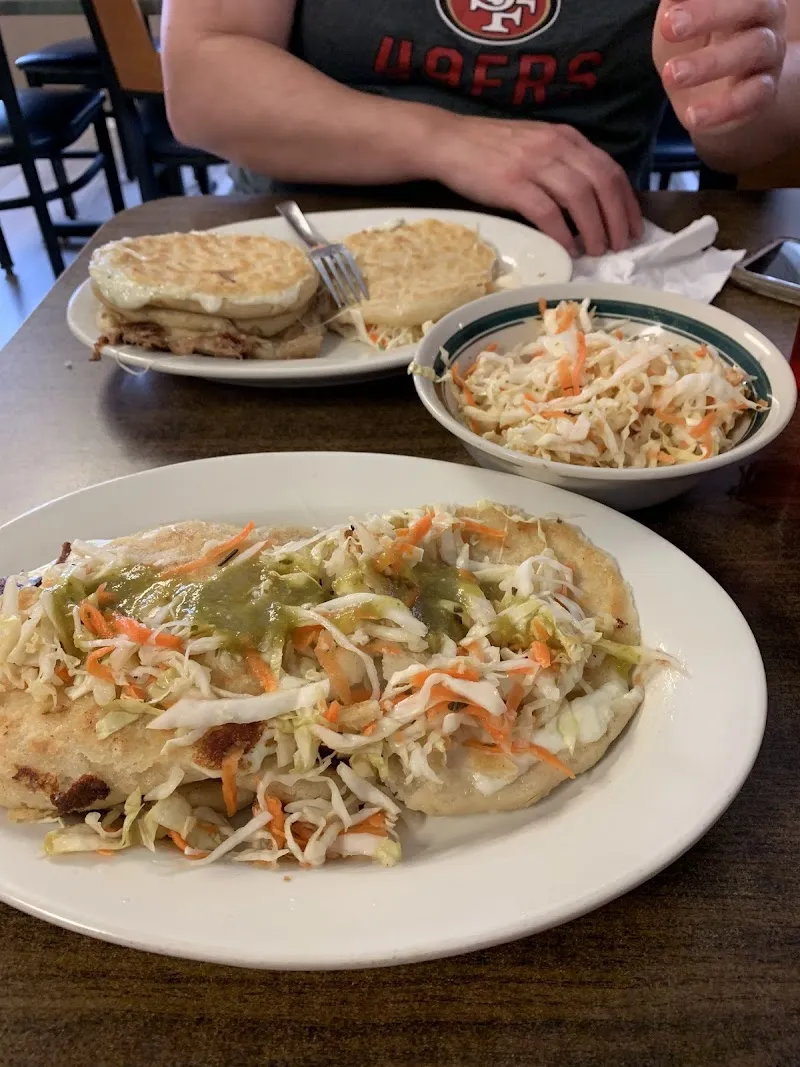 Interior de Juan Camaney - Pupusas Restaurant