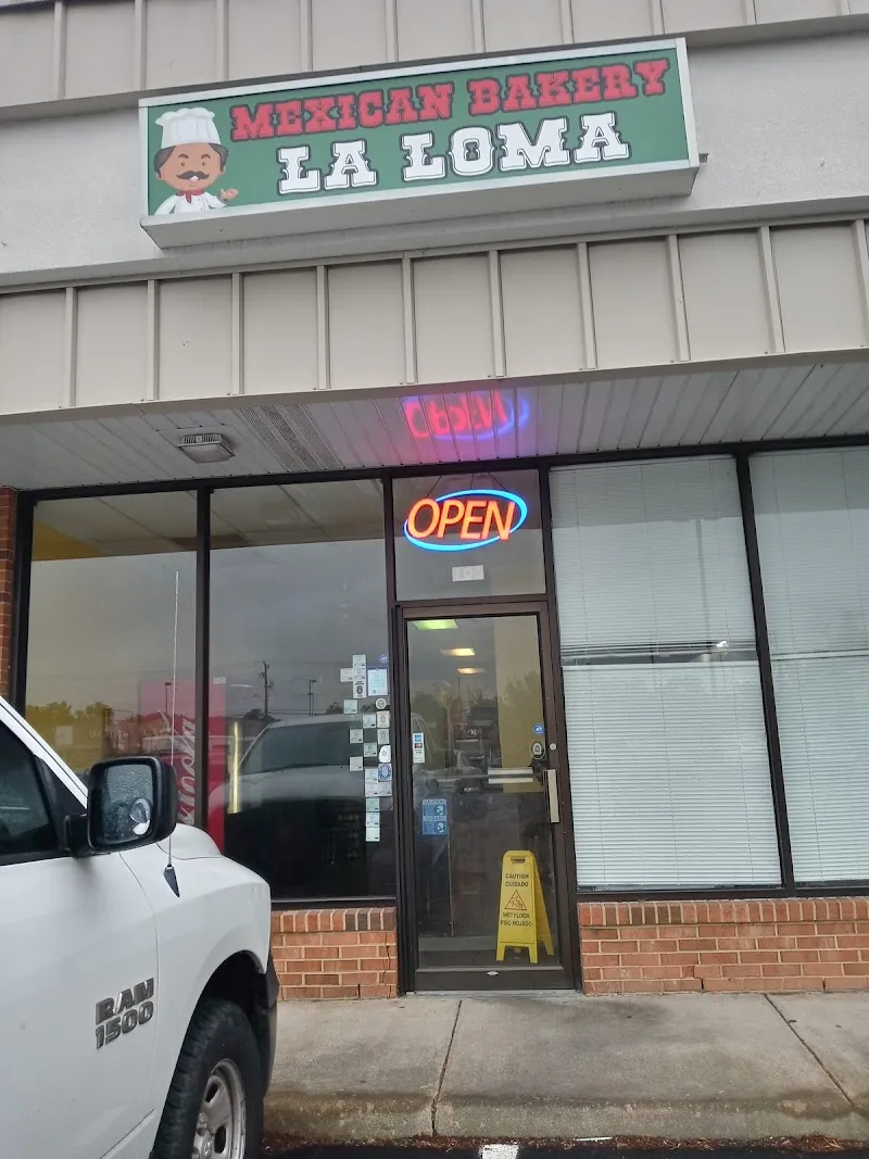 Interior de La Loma Panaderia & Restaurant