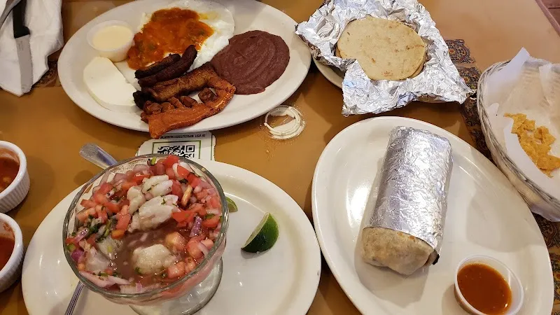 Interior de Mi Pueblito Restaurant