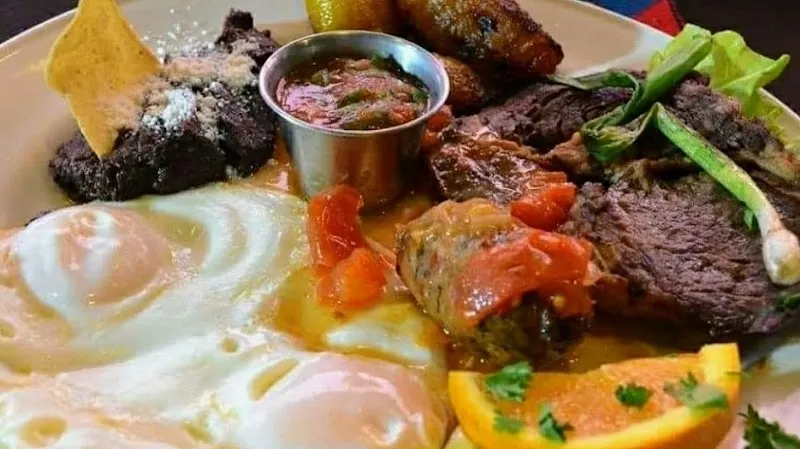 Interior de Muchá! Comida Chapina