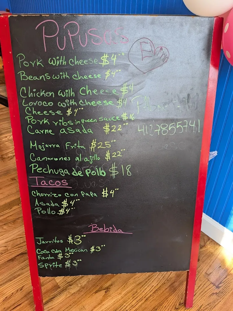 Interior de Pupusas y Antojitos Helen