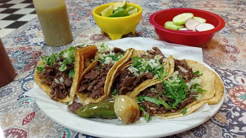 Interior de Tacos Arandas 