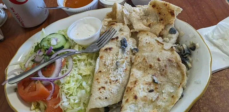 Interior de Tacos El Poblano