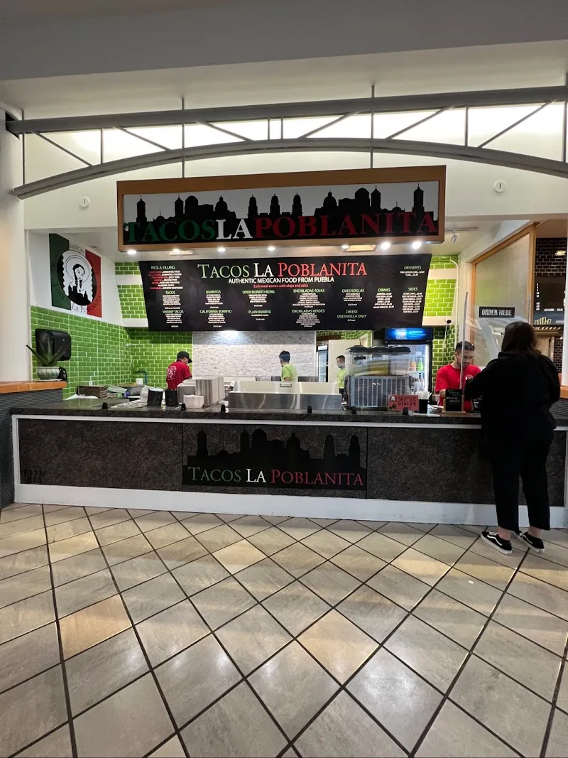 Interior de Tacos La Poblanita
