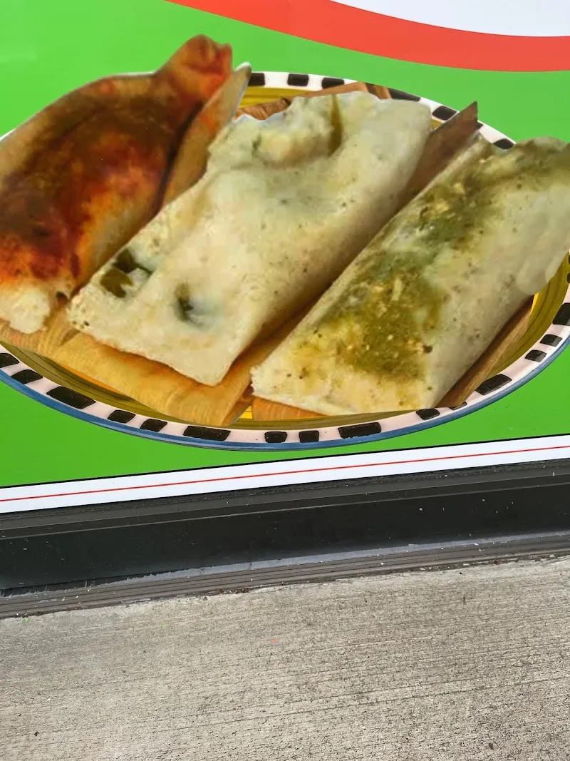 Interior de Tamales Sarita