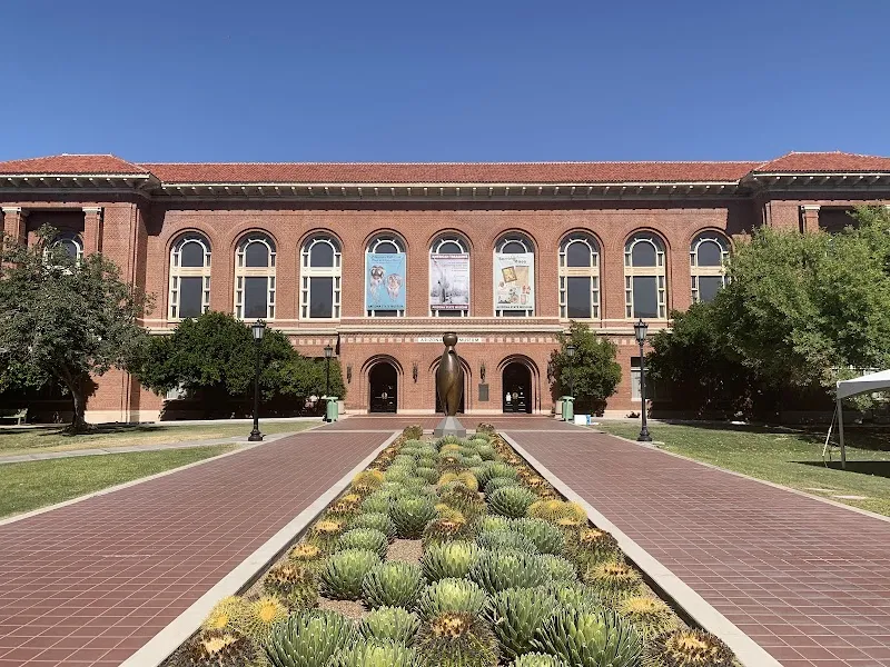 Interior de The University of Arizona